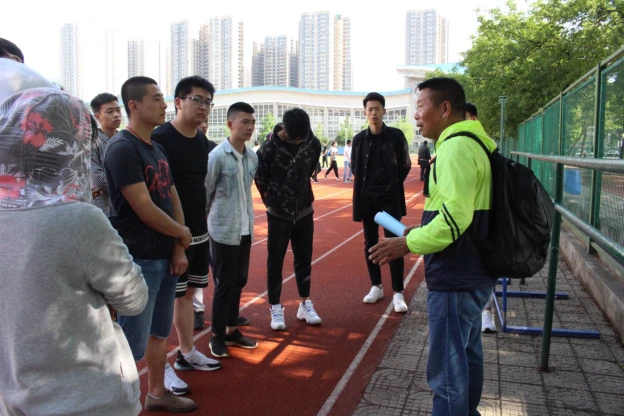 篮球小学生基本功训练教学反思怎么写_0